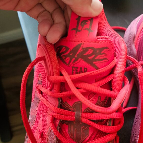 Red Lamelo Ball basketball shoes - Picture 2 of 3